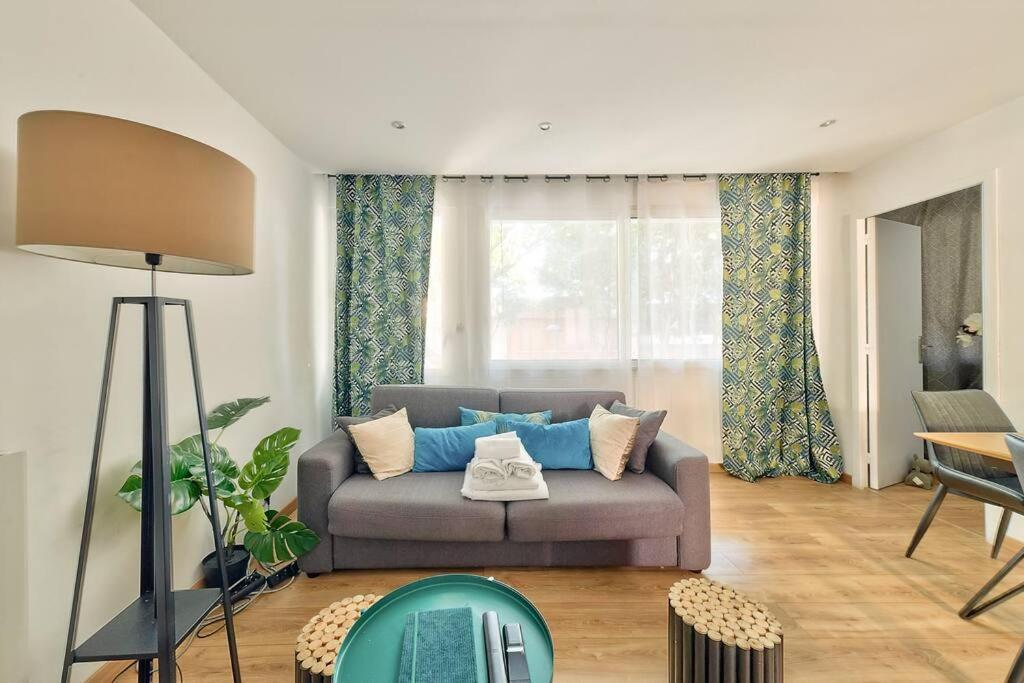 Apartment Cosy 2 Bedroom Flat 10min To The Vieux Port Marseilles